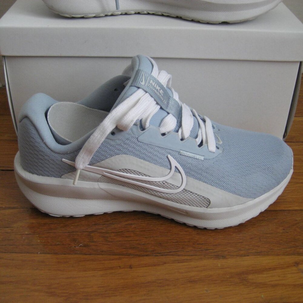 Nike Women's Downshifter 13 Knit Running Sneaker, Size 7.5, 8W, Light Blue White